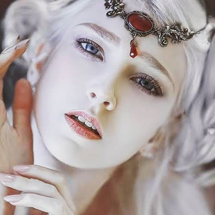 巫师珍藏女帝级白女巫